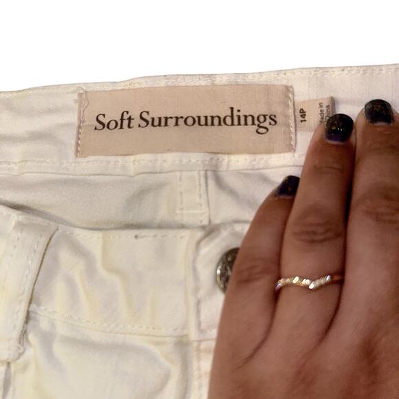 Soft Surroundings White Embroidered Capri Pants Plus Size 14P – Floral Lace Hem - Picture 3 of 8